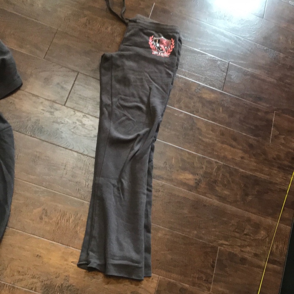 Express Old School Sweatpants - Picture 2 of 12